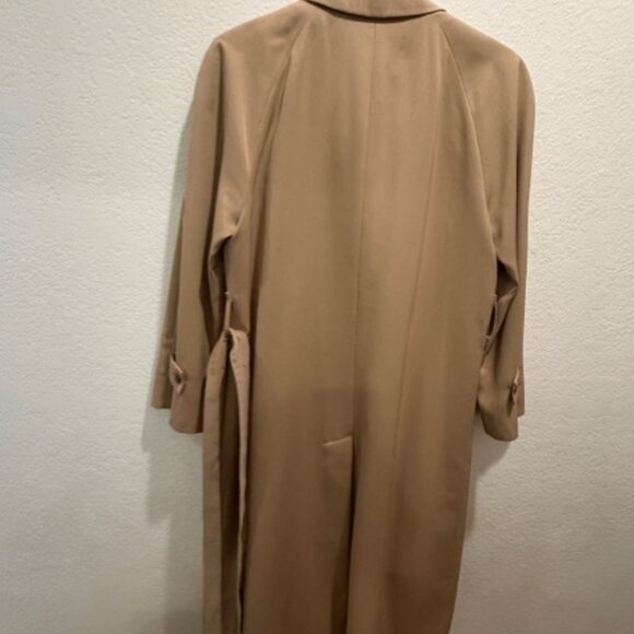 Classic ladies Burberry raincoat - Picture 4 of 5